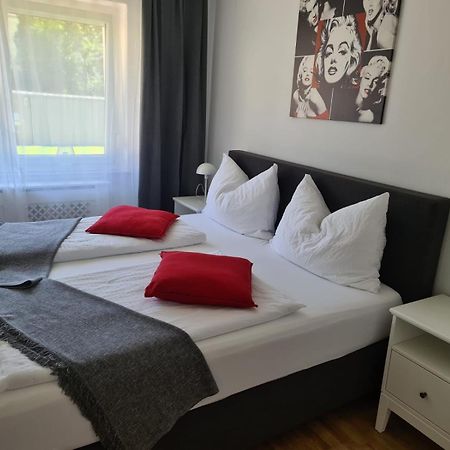 Wohnung See- Und Bergnaehe Gmunden Exteriör bild