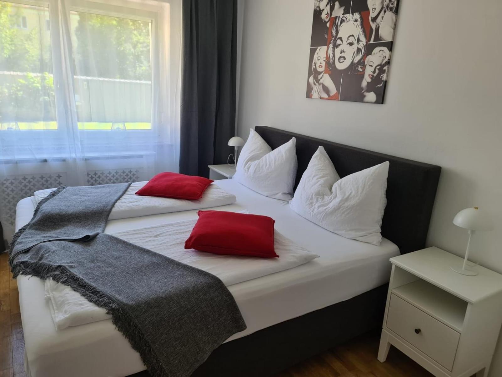 Wohnung See- Und Bergnaehe Gmunden Exteriör bild